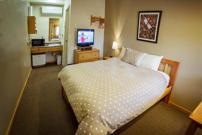 Adventure Inn Ely Dış mekan fotoğraf
